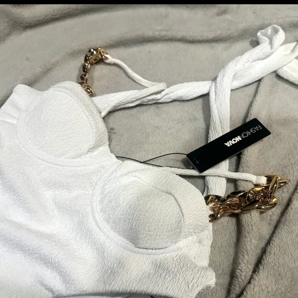 Fashion Nova Yachts In Santorini Underwire 1 Piece Swimsuit - White